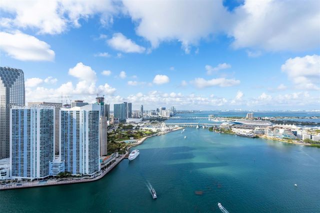 848 Brickell Key Dr LPH4401, Miami, FL 33131