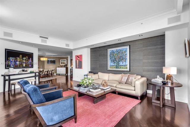 848 Brickell Key Dr LPH4401, Miami, FL 33131