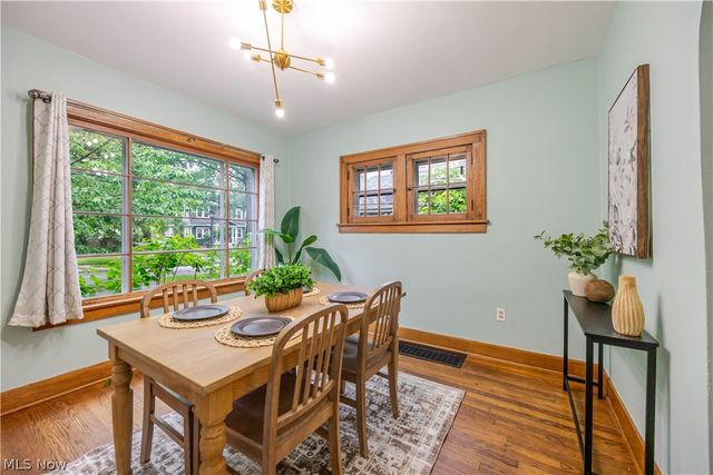 2529 Whitelaw Street, Cuyahoga Falls, OH 44221
