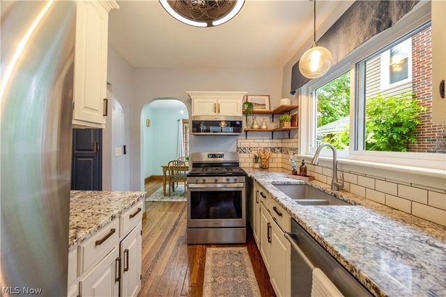 2529 Whitelaw Street, Cuyahoga Falls, OH 44221