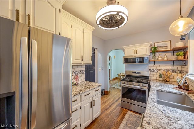 2529 Whitelaw Street, Cuyahoga Falls, OH 44221