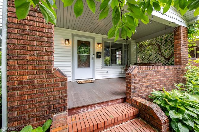 2529 Whitelaw Street, Cuyahoga Falls, OH 44221