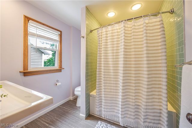 2529 Whitelaw Street, Cuyahoga Falls, OH 44221