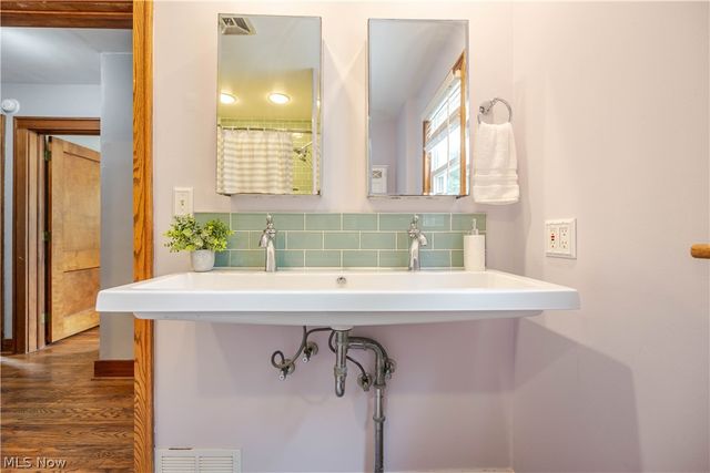 2529 Whitelaw Street, Cuyahoga Falls, OH 44221