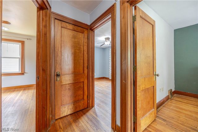 2529 Whitelaw Street, Cuyahoga Falls, OH 44221
