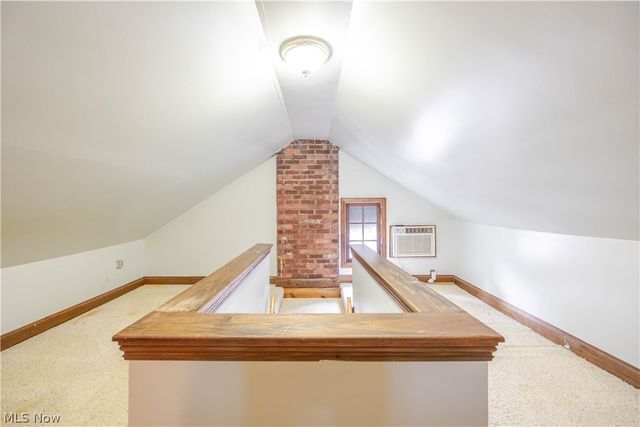 2529 Whitelaw Street, Cuyahoga Falls, OH 44221