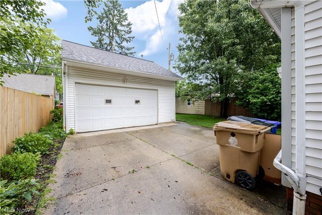 2529 Whitelaw Street, Cuyahoga Falls, OH 44221