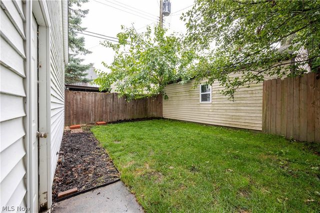 2529 Whitelaw Street, Cuyahoga Falls, OH 44221