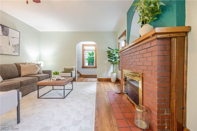 2529 Whitelaw Street, Cuyahoga Falls, OH 44221