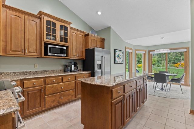 N74W16142 Stonewood DRIVE, Menomonee Falls, WI 53051