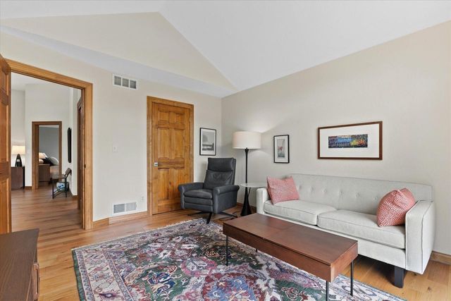 N74W16142 Stonewood DRIVE, Menomonee Falls, WI 53051