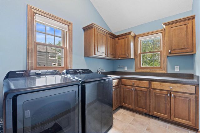 N74W16142 Stonewood DRIVE, Menomonee Falls, WI 53051