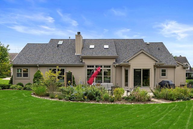 N74W16142 Stonewood DRIVE, Menomonee Falls, WI 53051