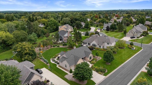 N74W16142 Stonewood DRIVE, Menomonee Falls, WI 53051