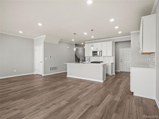 4145 Nottingham Circle, Clarkston, MI 48346