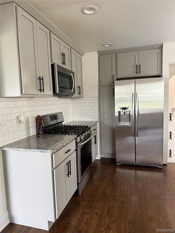 320 Flowerdale Street, Ferndale, MI 48220