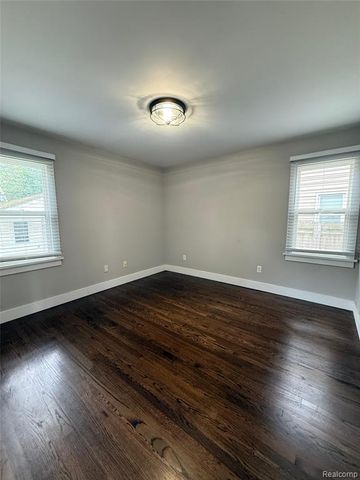 320 Flowerdale Street, Ferndale, MI 48220