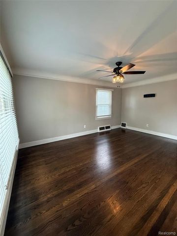 320 Flowerdale Street, Ferndale, MI 48220