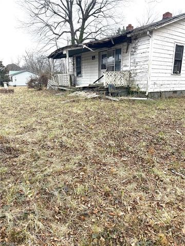 705 W Harrison Street, Reidsville, NC 27320