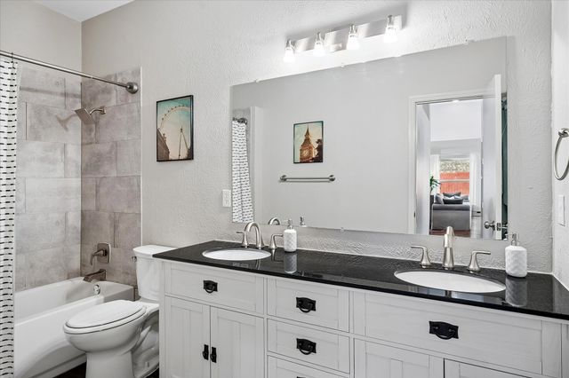 2152 Arbor Creek Drive, Carrollton, TX 75010