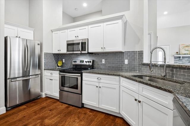 2152 Arbor Creek Drive, Carrollton, TX 75010