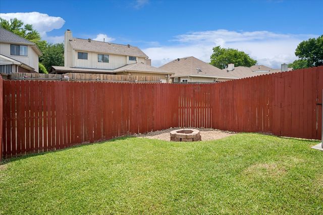 2152 Arbor Creek Drive, Carrollton, TX 75010