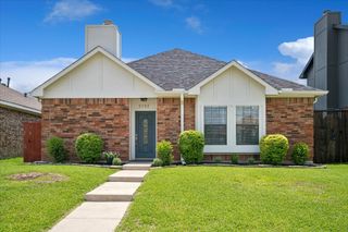 2152 Arbor Creek Drive, Carrollton, TX 75010