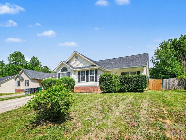 3744 Capps Hill Drive, Charlotte, NC 28216