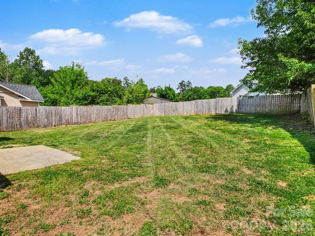 3744 Capps Hill Drive, Charlotte, NC 28216