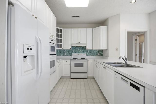 2565 Eagles Lake RD, Virginia Beach, VA 23456