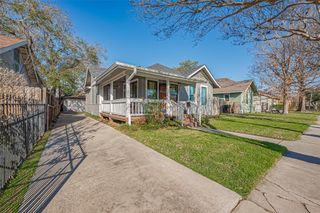 205 Northwood Street E, Houston, TX 77009