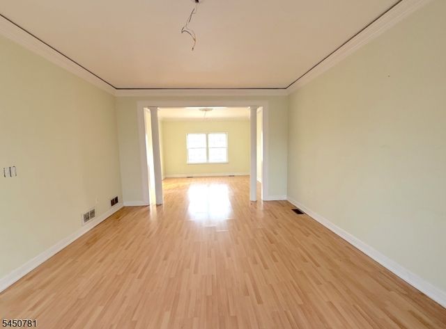 11 Decicco Dr, Raritan Boro, NJ 08869