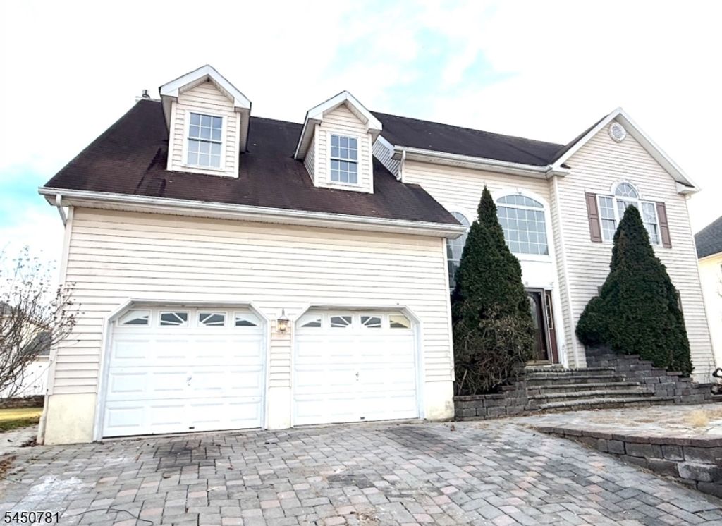 11 Decicco Dr, Raritan Boro, NJ 08869 — photo 2