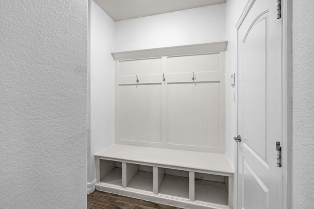 1929 Brahorn Lane, Fort Worth, TX 76131