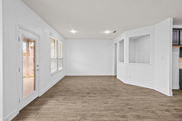 1929 Brahorn Lane, Fort Worth, TX 76131