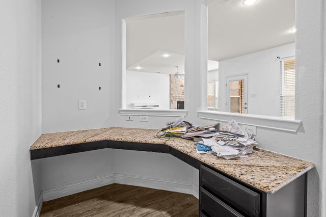 1929 Brahorn Lane, Fort Worth, TX 76131