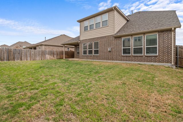 1929 Brahorn Lane, Fort Worth, TX 76131