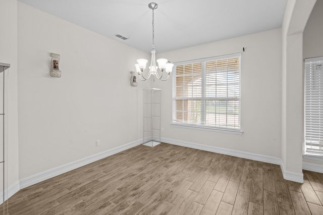 1929 Brahorn Lane, Fort Worth, TX 76131