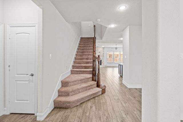 1929 Brahorn Lane, Fort Worth, TX 76131