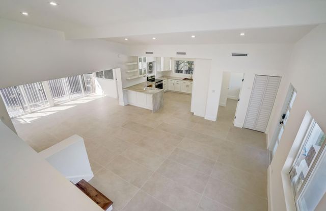 2407 Sugarloaf Ln, Fort Lauderdale, FL 33312