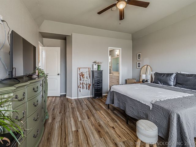 2012 E Princeton Street, Broken Arrow, OK 74012