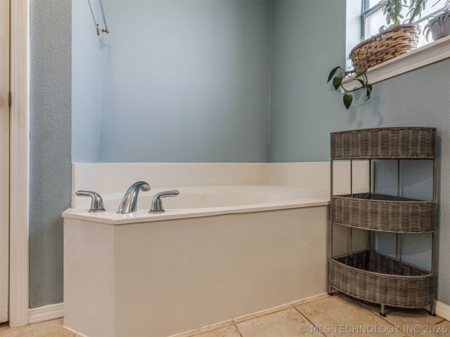 2012 E Princeton Street, Broken Arrow, OK 74012