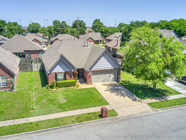 2012 E Princeton Street, Broken Arrow, OK 74012