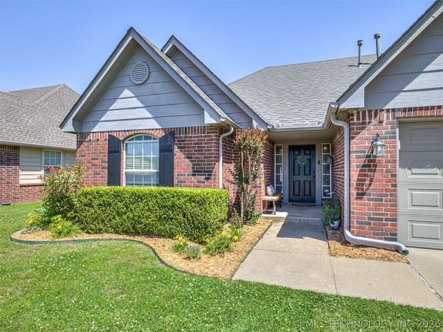 2012 E Princeton Street, Broken Arrow, OK 74012
