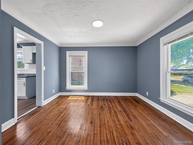 16608 Fenmore Street, Detroit, MI 48235