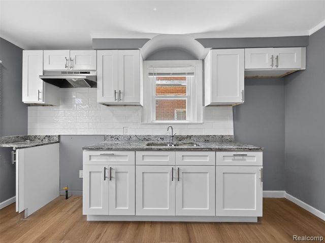 16608 Fenmore Street, Detroit, MI 48235
