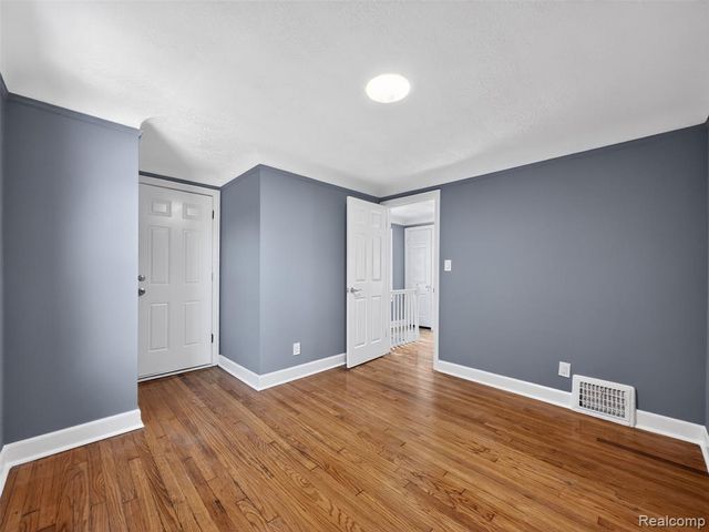 16608 Fenmore Street, Detroit, MI 48235