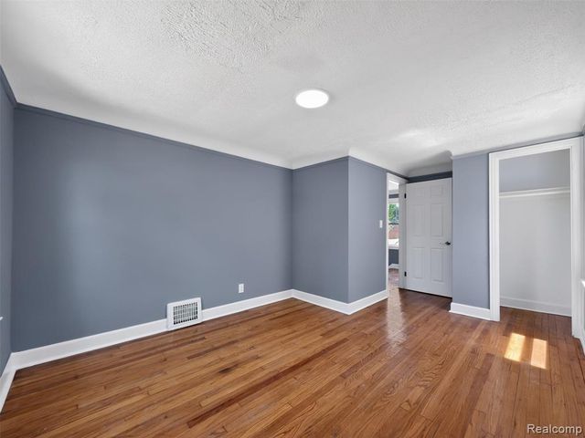 16608 Fenmore Street, Detroit, MI 48235