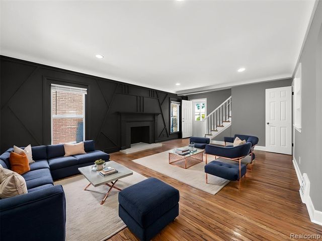 16608 Fenmore Street, Detroit, MI 48235