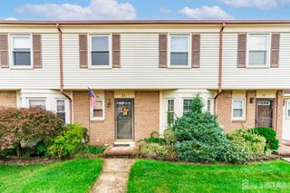 31 Astor Court, Sayreville, NJ 08872